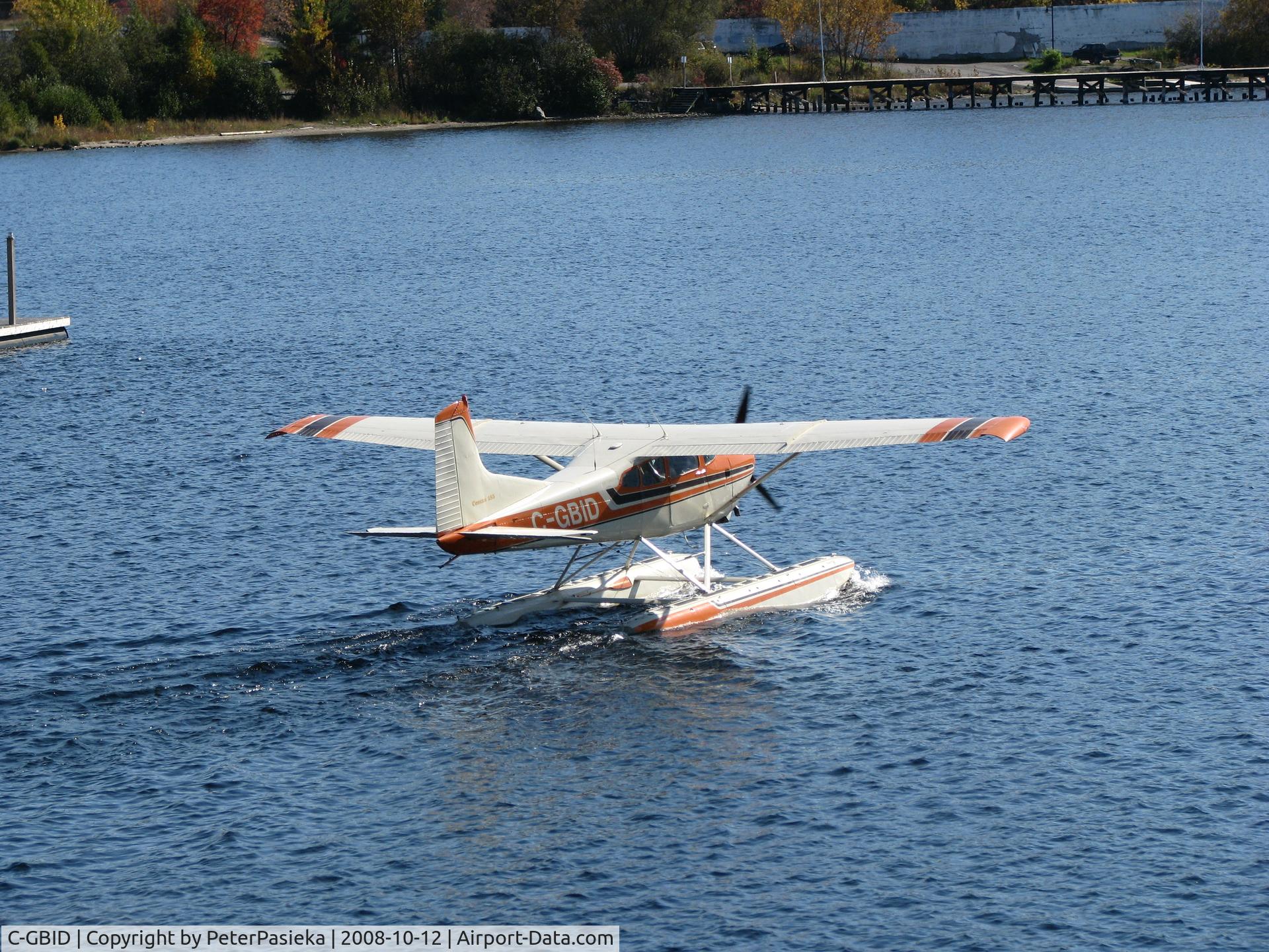 C-GBID, 1976 Cessna A185F Skywagon 185 C/N 18502973, @ Parry Sound Harbour water aerodrome