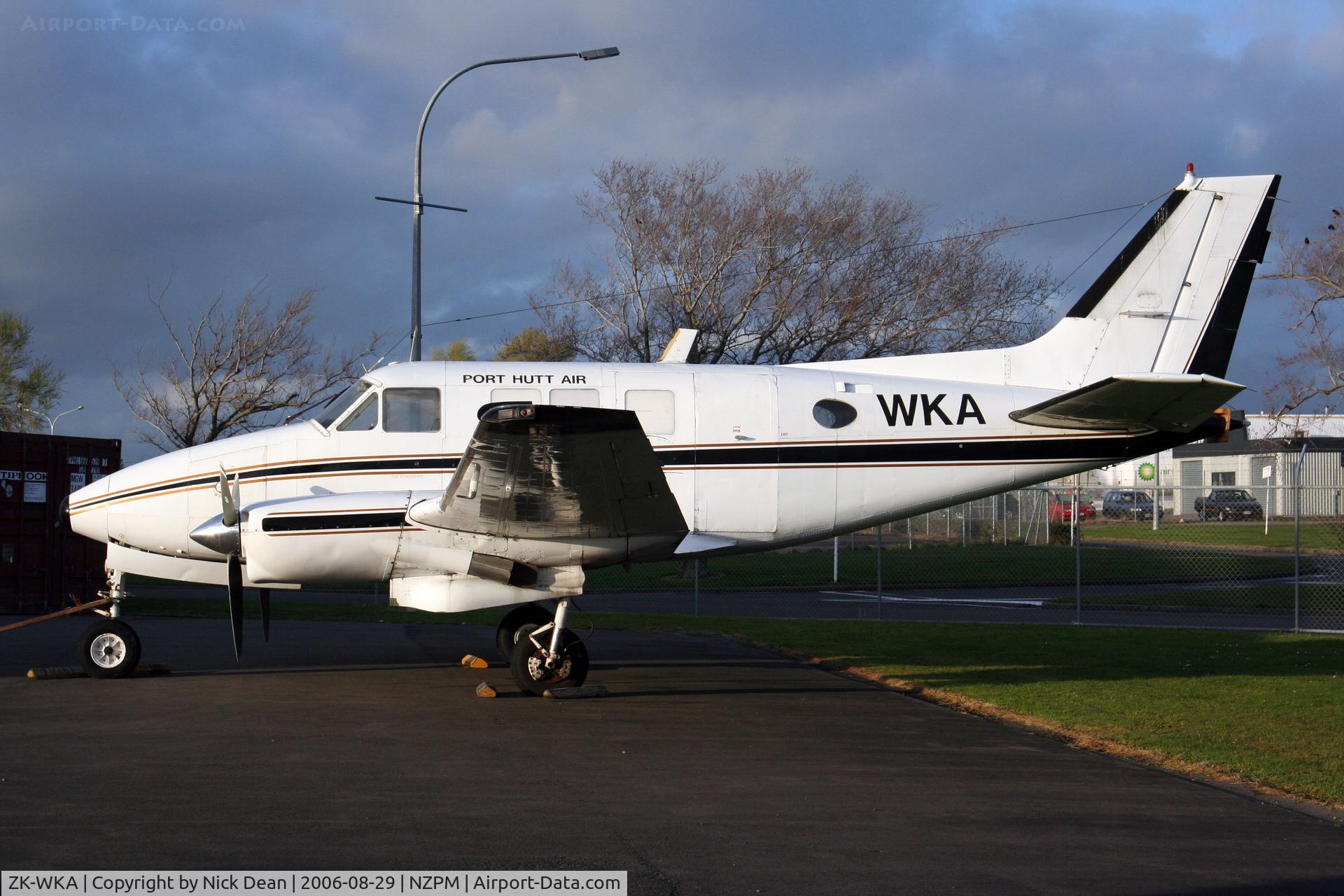 ZK-WKA, 1976 Beech 65-B80 Queen Air C/N LD-506, /
