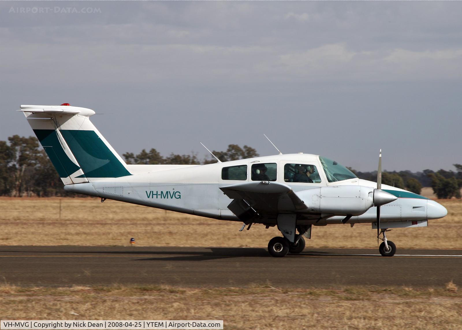 VH-MVG, 1979 Beech 76 Duchess C/N ME-270, Nice Cathay old scheme