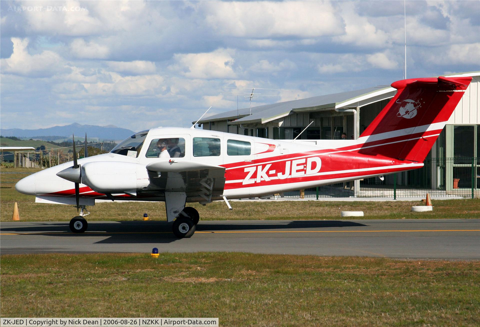 ZK-JED, Beech 76 Duchess C/N ME-386, /