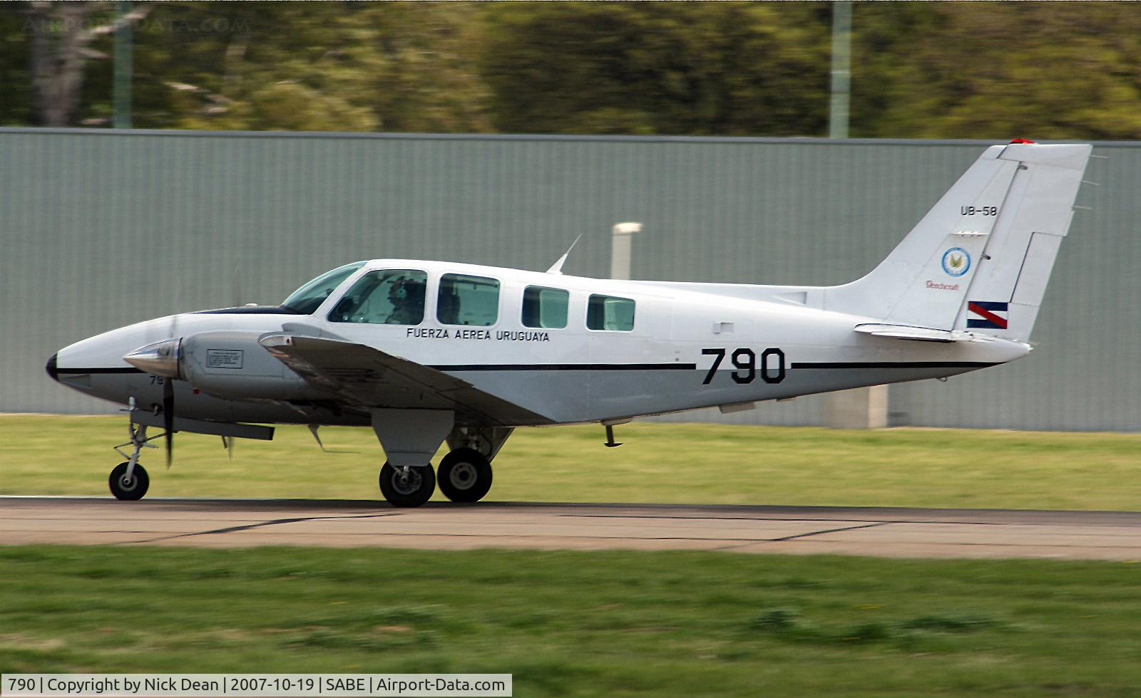 790, Raytheon UB-58 Baron C/N TH-1860, Fuerza Aerea Uruguaya