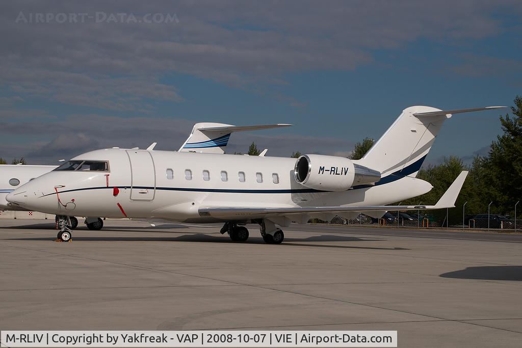 M-RLIV, 2007 Bombardier Challenger 605 (CL-600-2B16) C/N 5731, Challenger