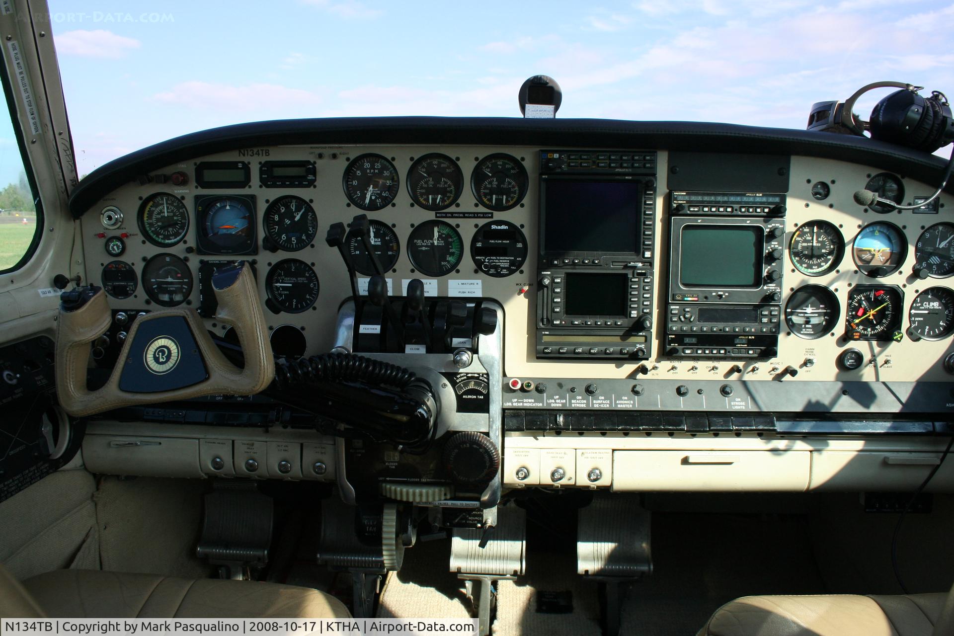 N134TB, 1960 Beech H50 C/N HH-126, Beech H50