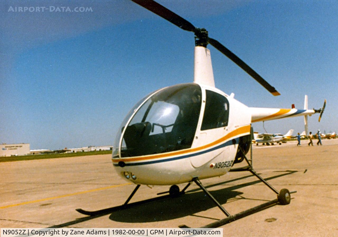 N9052Z, 1992 Aerostar International Inc RX 8 C/N RX8-3140, Robinson at Grand Prairie Municipal