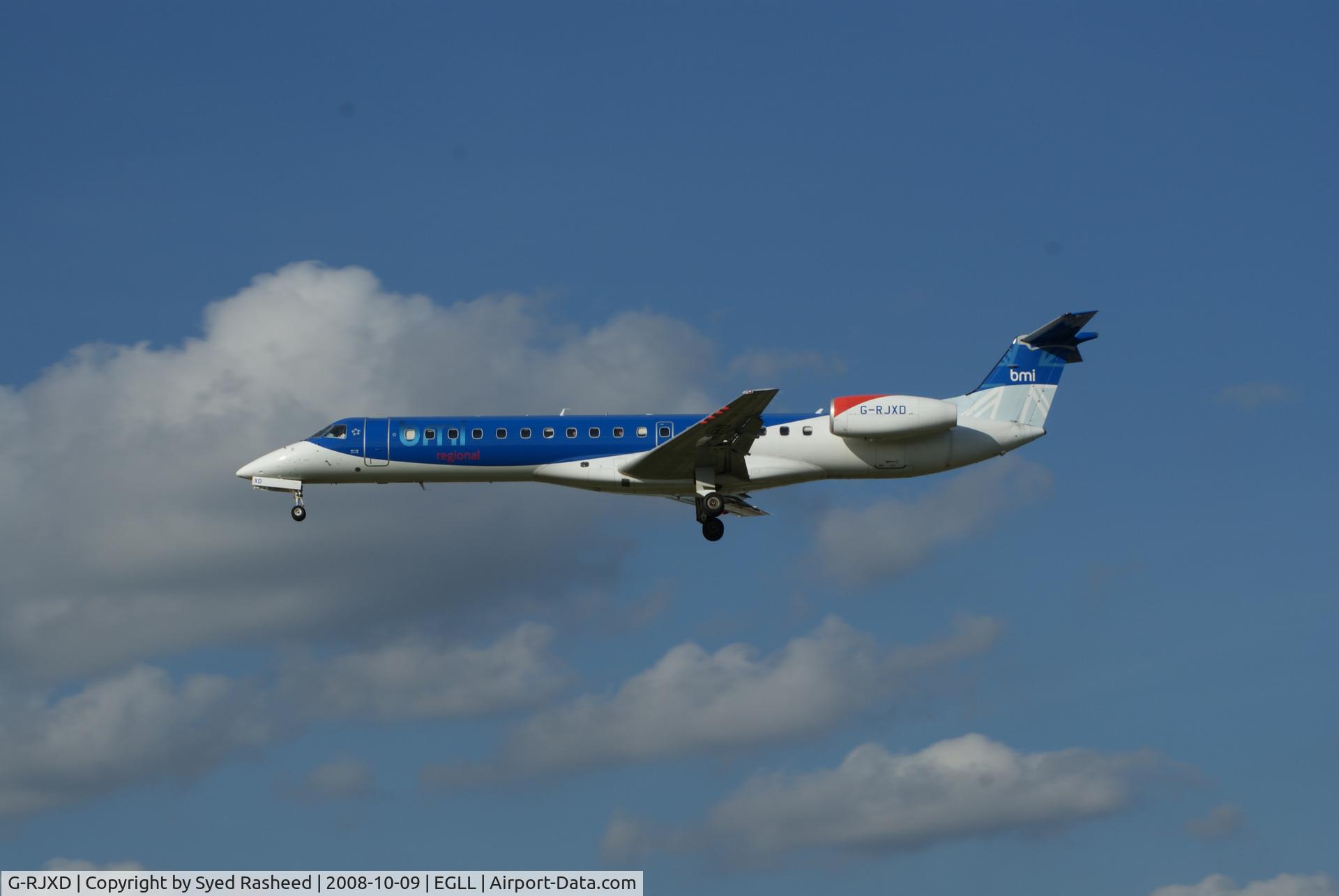 G-RJXD, 2000 Embraer EMB-145EP (ERJ-145EP) C/N 145207, BMI ERJ145EP ON FINALS TO EGLL