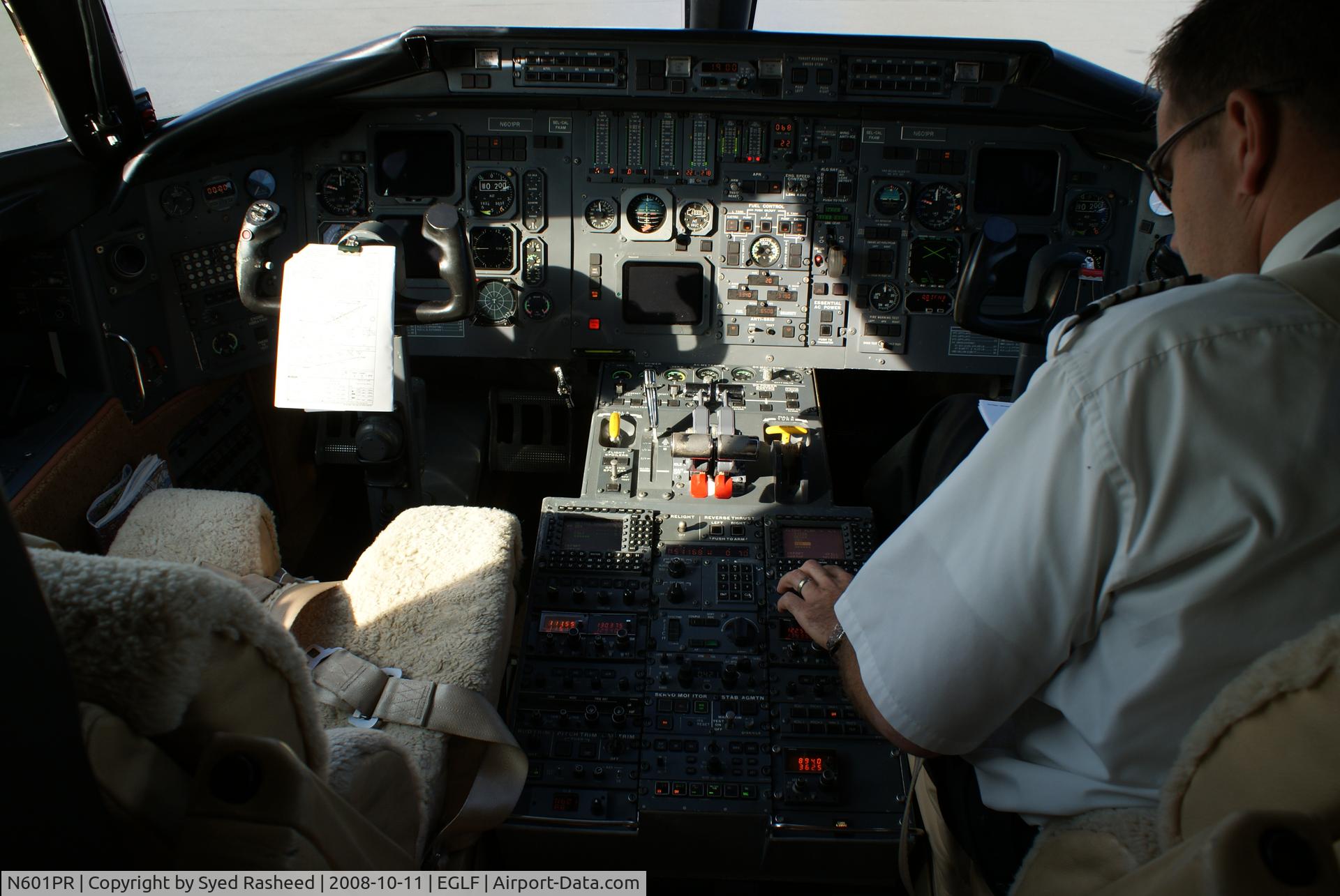 N601PR, 1985 Canadair CL-600-2A12 Challenger 601 C/N 3045, Flight Deck of the N601PR