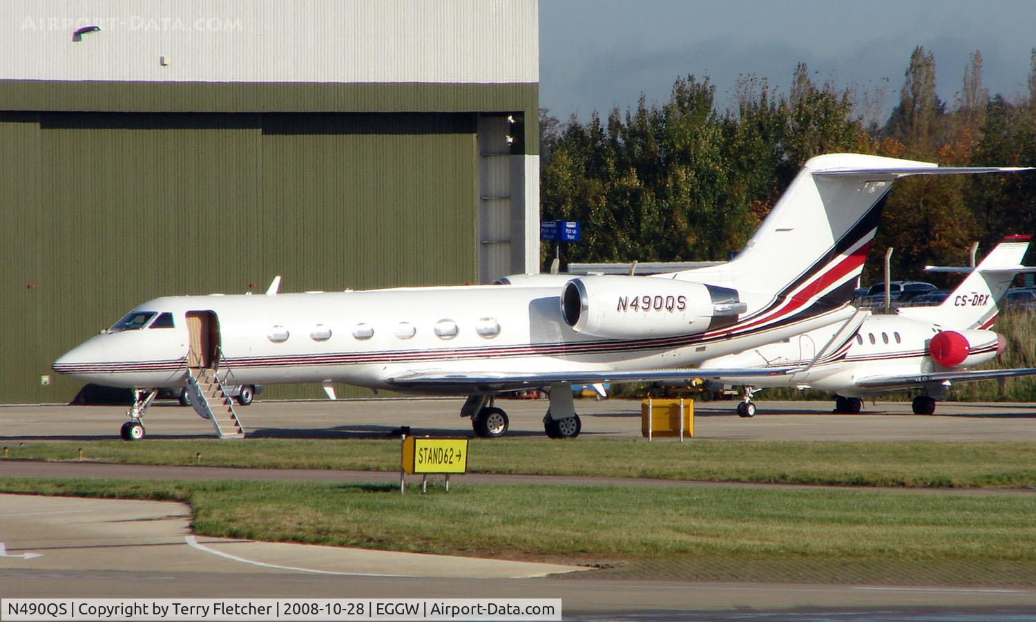 N490QS, 2002 Gulfstream Aerospace G-IV C/N 1488, Gulfstream G1159C at Luton