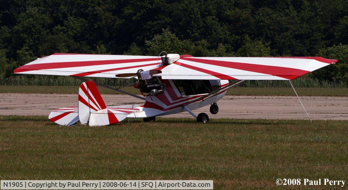 N1905, Quad City Challenger II C/N CH2-1197-1686, Another Challenger makes an appearance