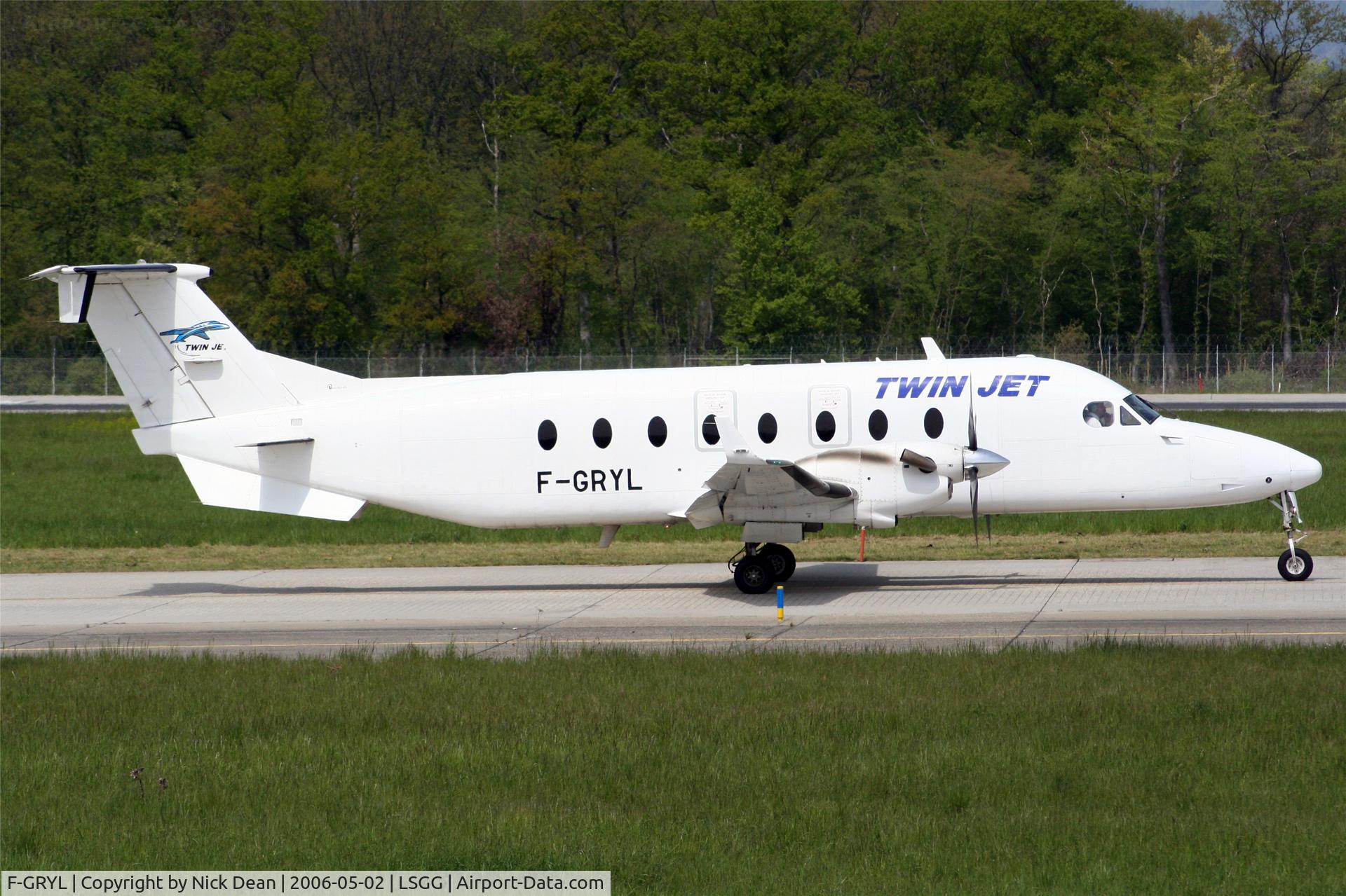 F-GRYL, 1997 Beech 1900D C/N UE-301, /