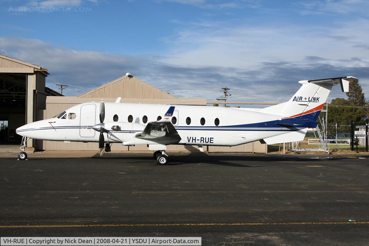 VH-RUE, 1993 Beech 1900D C/N UE-53, /
