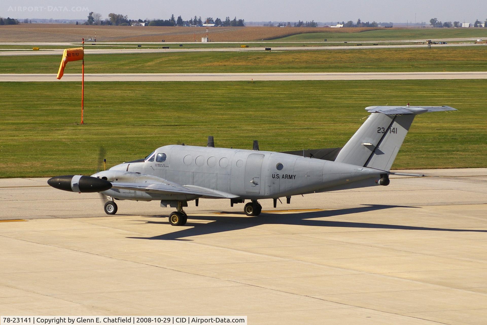 78-23141, 1978 Beech RC-12D Huron C/N GR.6, Taxiing to Runway 27 for departure.