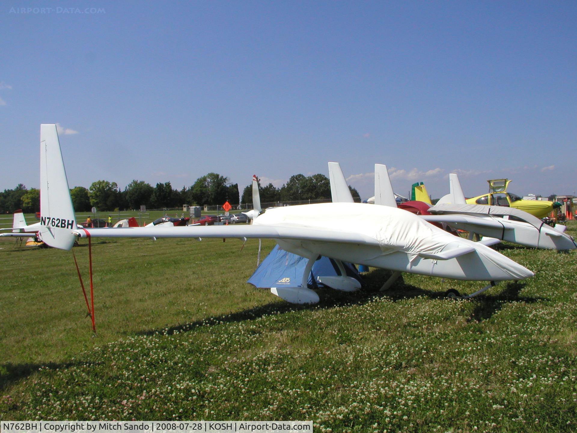 N762BH, 1996 Rutan Long-EZ C/N 2188, EAA AirVenture 2008.