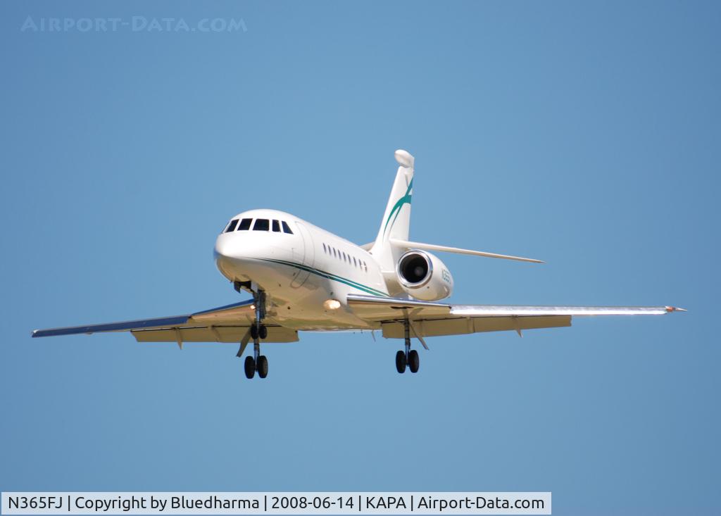 N365FJ, 2004 Dassault Falcon 2000EX C/N 47, On final approach to 17L.