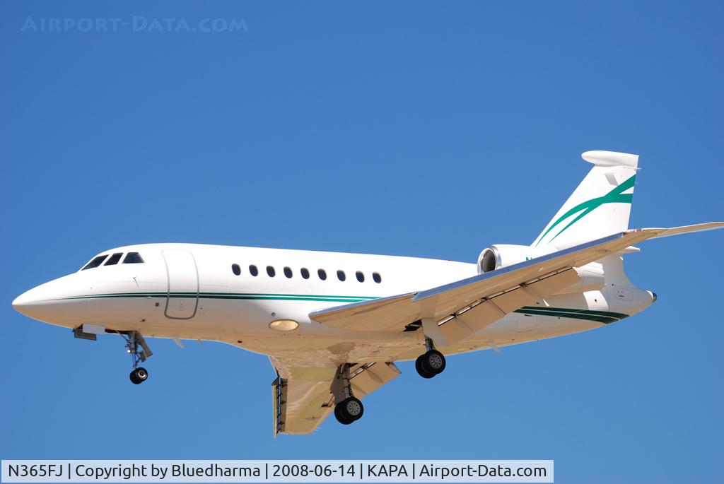 N365FJ, 2004 Dassault Falcon 2000EX C/N 47, On final approach to 17L.