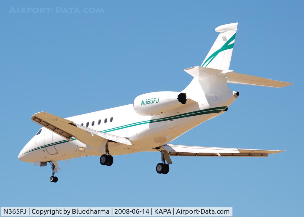 N365FJ, 2004 Dassault Falcon 2000EX C/N 47, On final approach to 17L.