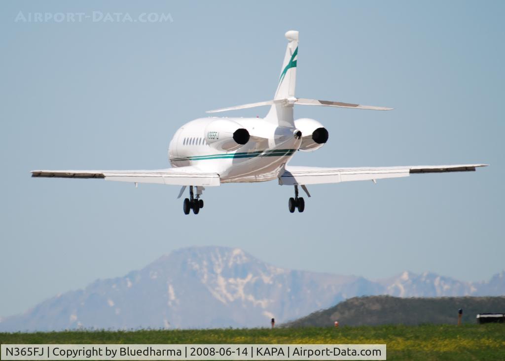 N365FJ, 2004 Dassault Falcon 2000EX C/N 47, On final approach to 17L.