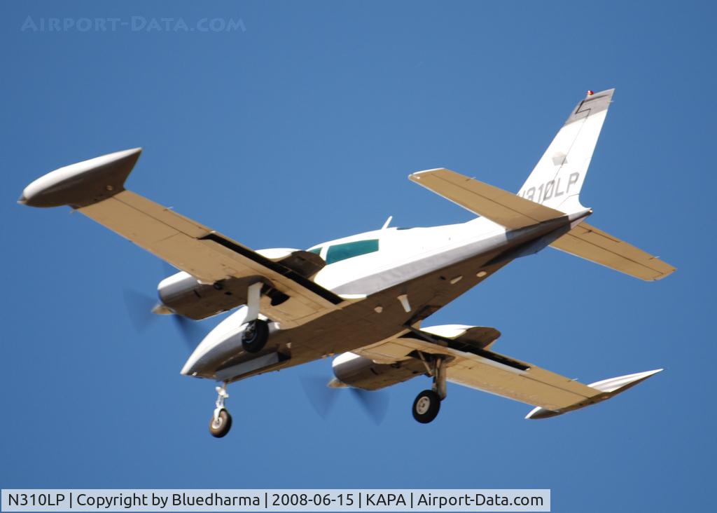 N310LP, 1979 Cessna T310R C/N 310R1656, On final approach to 17L.