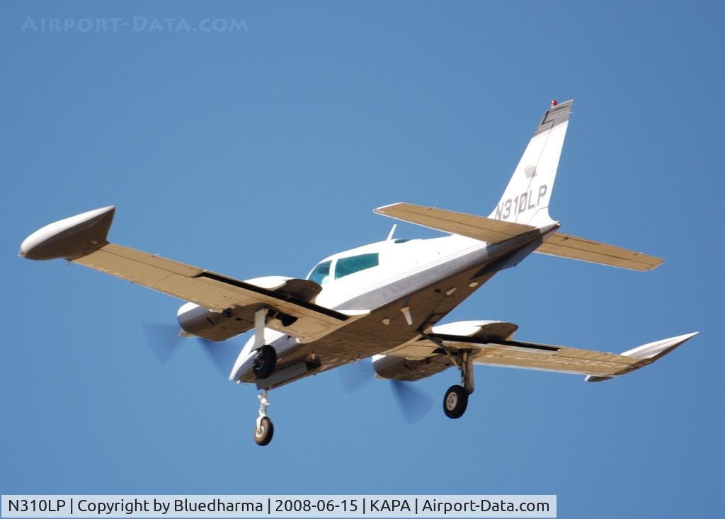 N310LP, 1979 Cessna T310R C/N 310R1656, On final approach to 17L.
