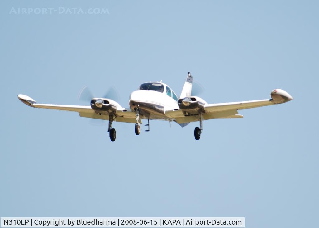 N310LP, 1979 Cessna T310R C/N 310R1656, On final approach to 17L.