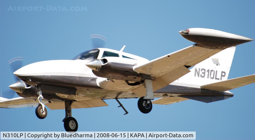 N310LP, 1979 Cessna T310R C/N 310R1656, On final approach to 17L.