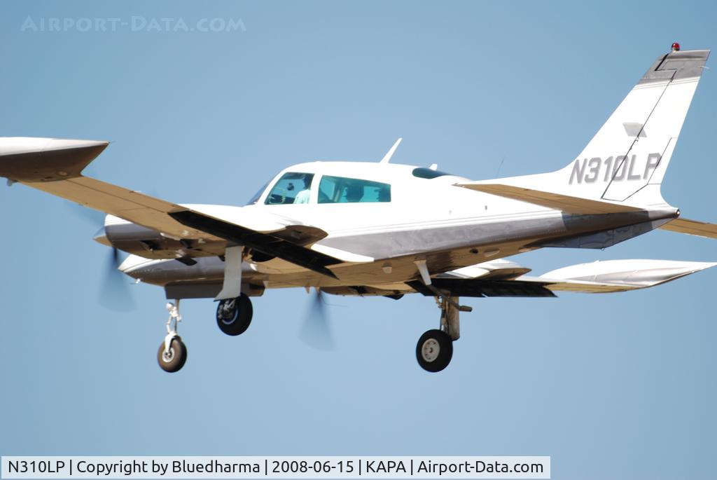 N310LP, 1979 Cessna T310R C/N 310R1656, On final approach to 17L.