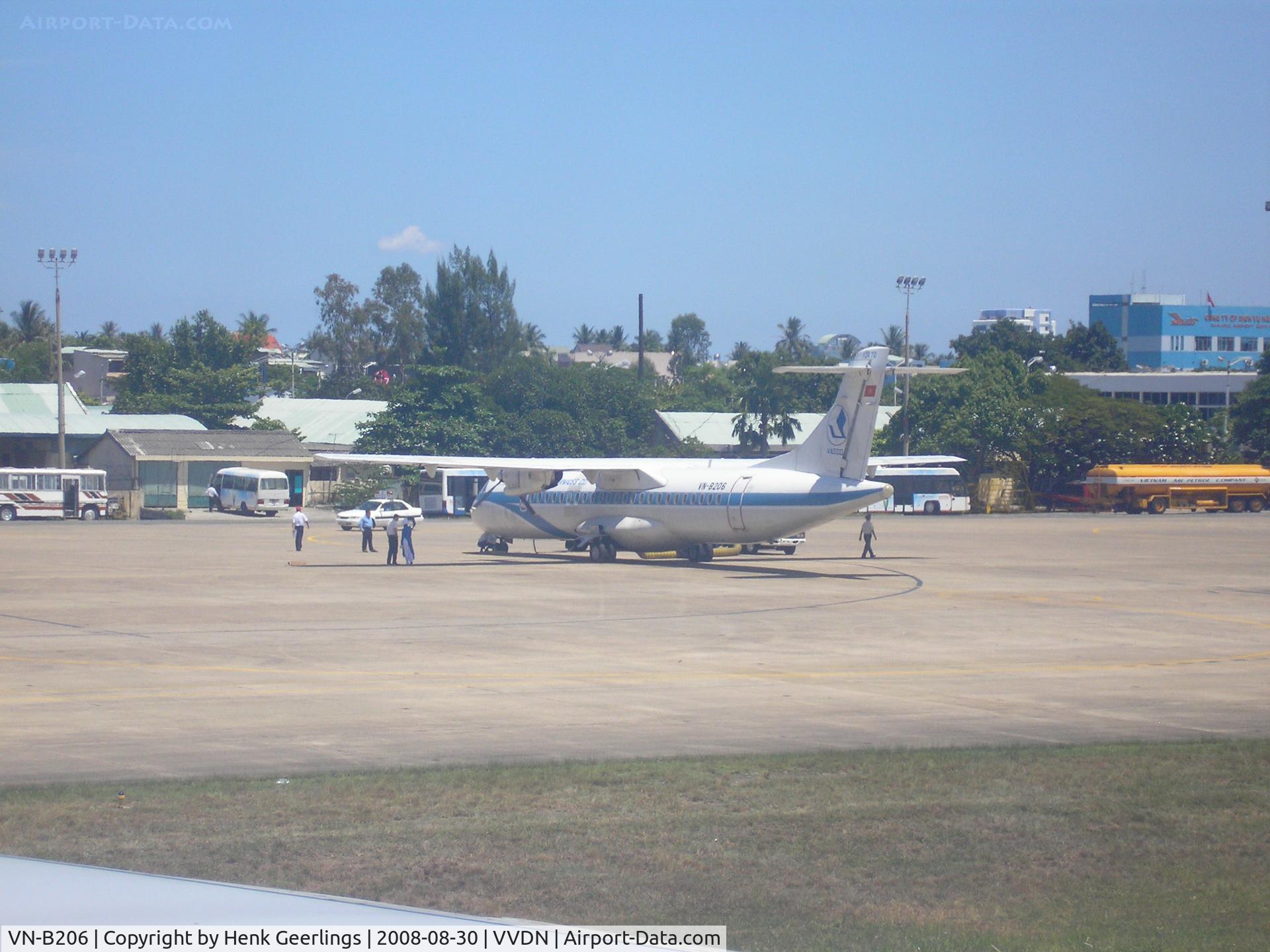 VN-B206, 1994 ATR 72-202 C/N 419, Danang Airport