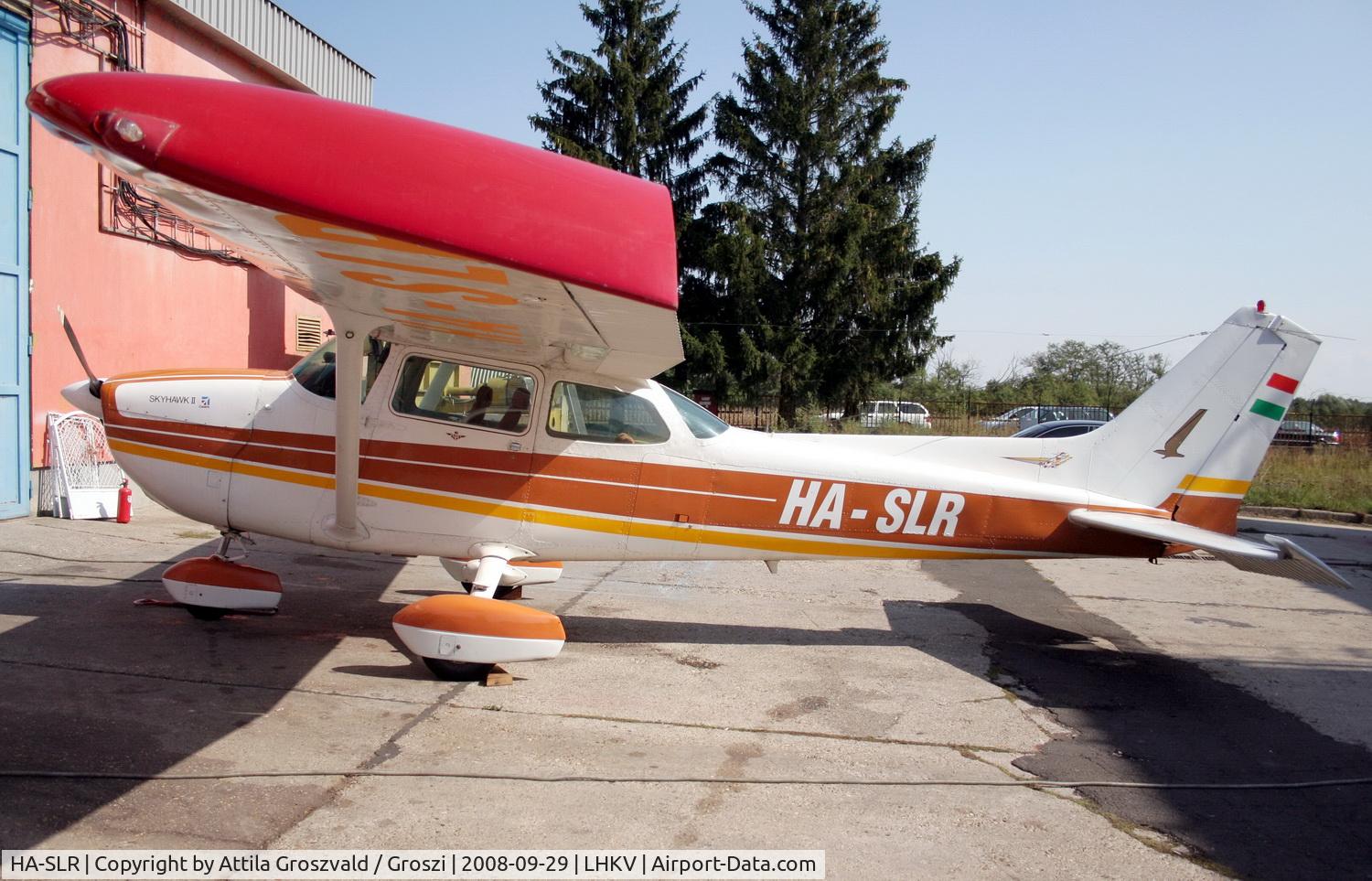 HA-SLR, 1978 Cessna 172N C/N 17269338, Kaposújlak airport (LHKV)