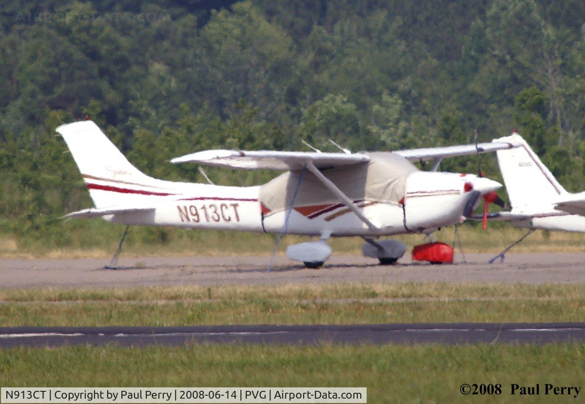 N913CT, 1998 Cessna 182S Skylane C/N 18280391, Long view across the field