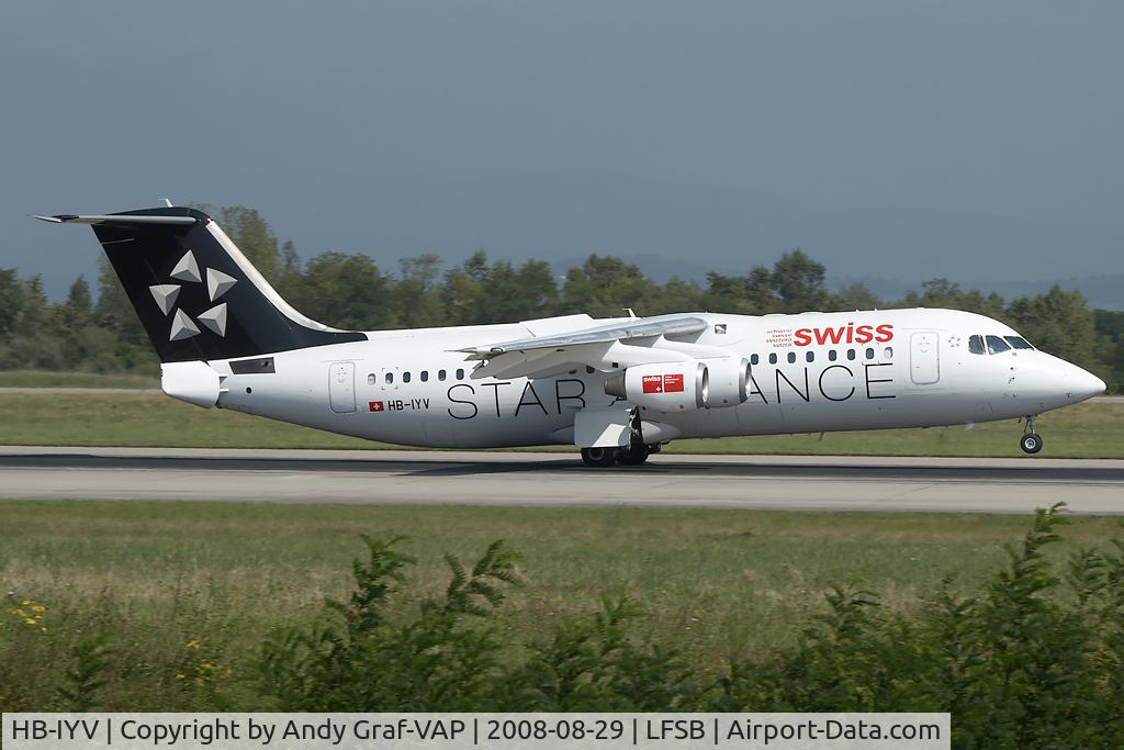 HB-IYV, 2000 British Aerospace Avro 146-RJ100 C/N E3377, SWISS Bae146