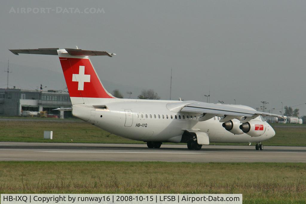 HB-IXQ, 1996 British Aerospace Avro 146-RJ100 C/N E3282, line-up rwy 15