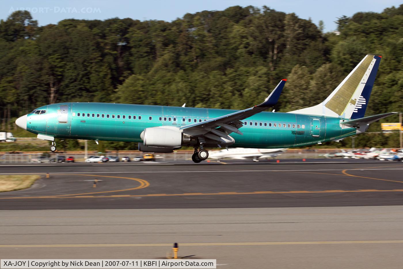 XA-JOY, 2007 Boeing 737-852 C/N 35121-2327, Arriving from KRNT after 1st flight as N1782B