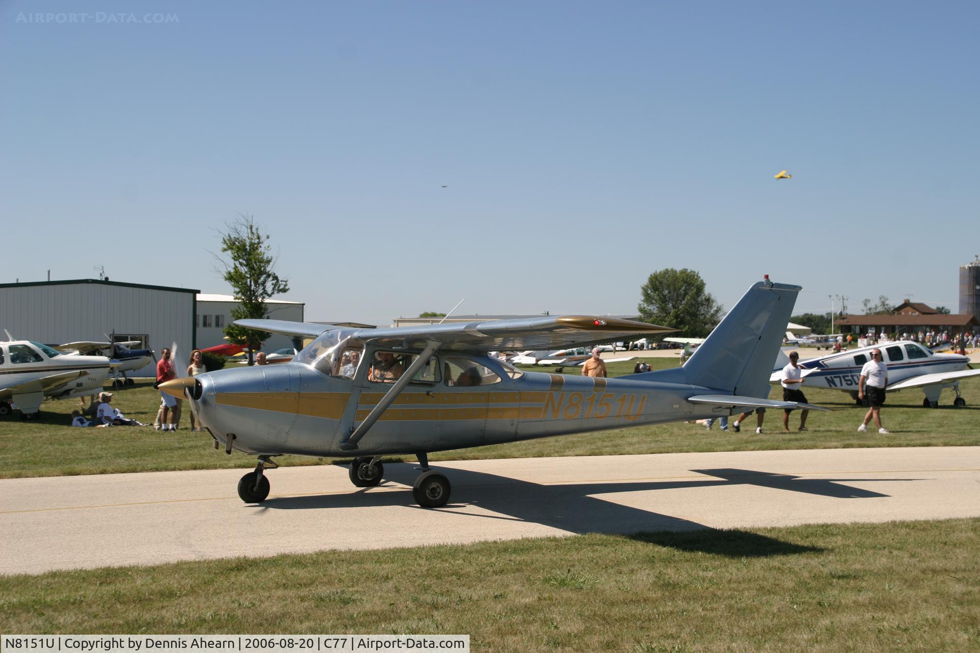 N8151U, 1964 Cessna 172F C/N 17252051, Poplar Grove,IL