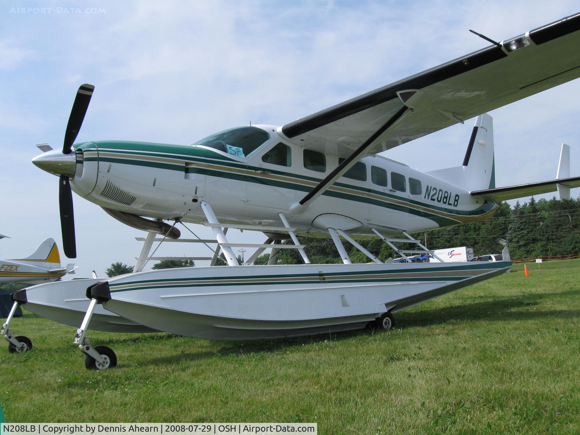 N208LB, 2004 Cessna 208 C/N 20800378, OSH-2008