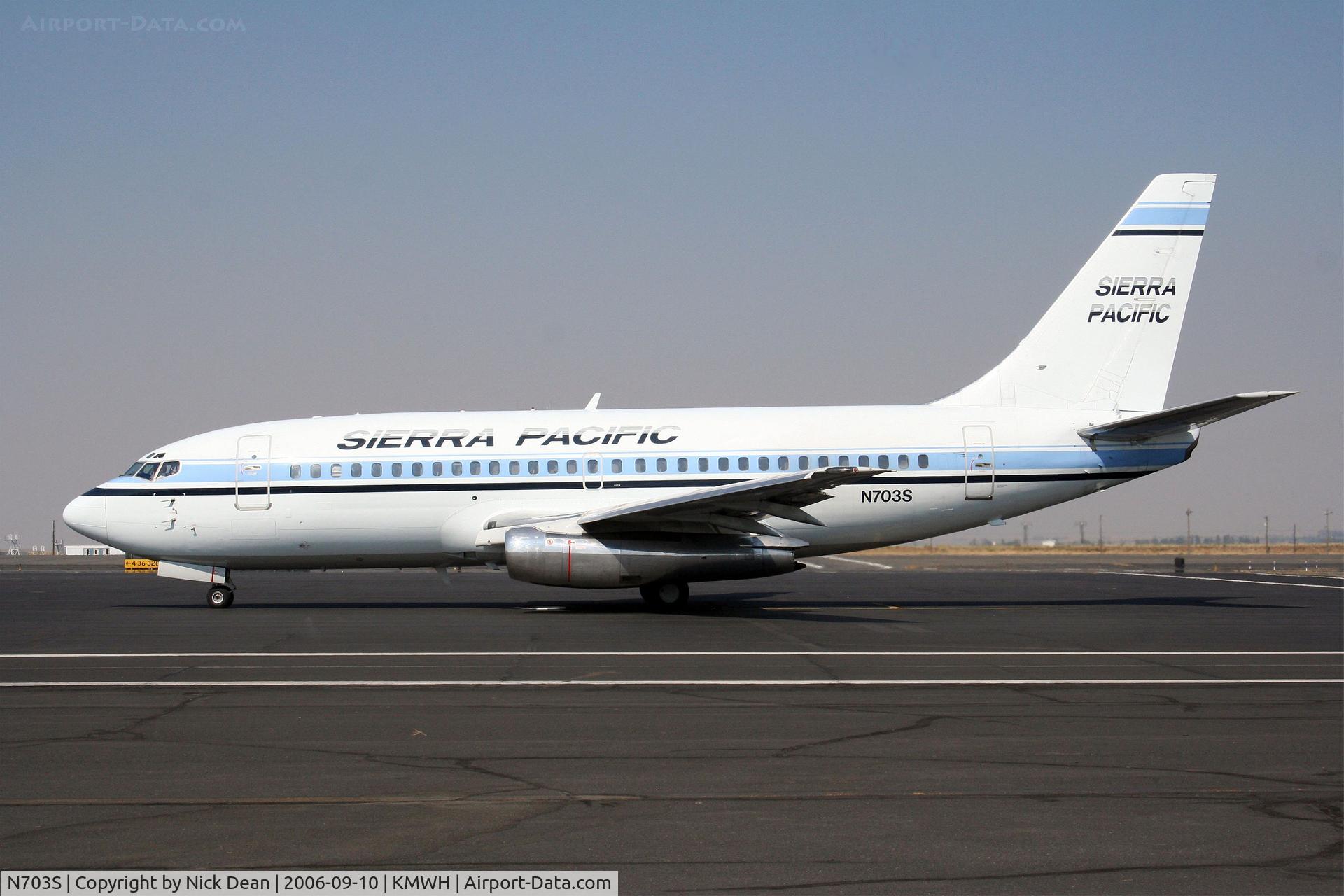 N703S, 1981 Boeing 737-2T4 C/N 22529, /