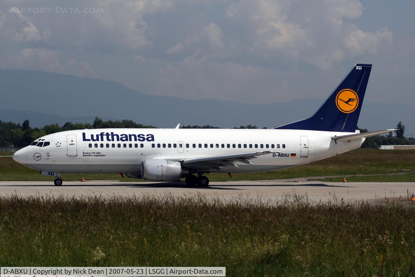 D-ABXU, 1989 Boeing 737-330 C/N 24282, /