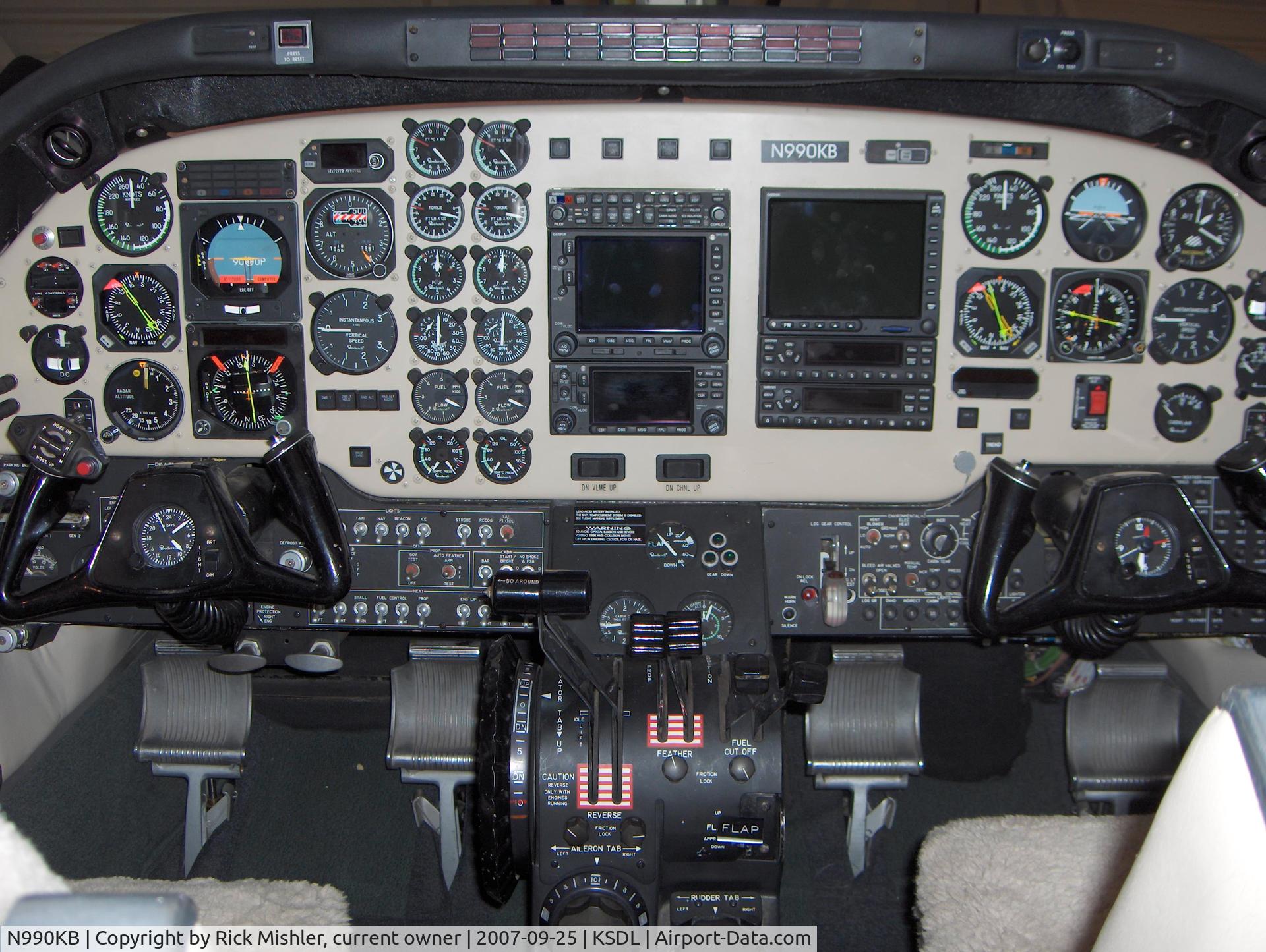 N990KB, 1982 Beech C90 King Air C/N LJ-1046, New panel
