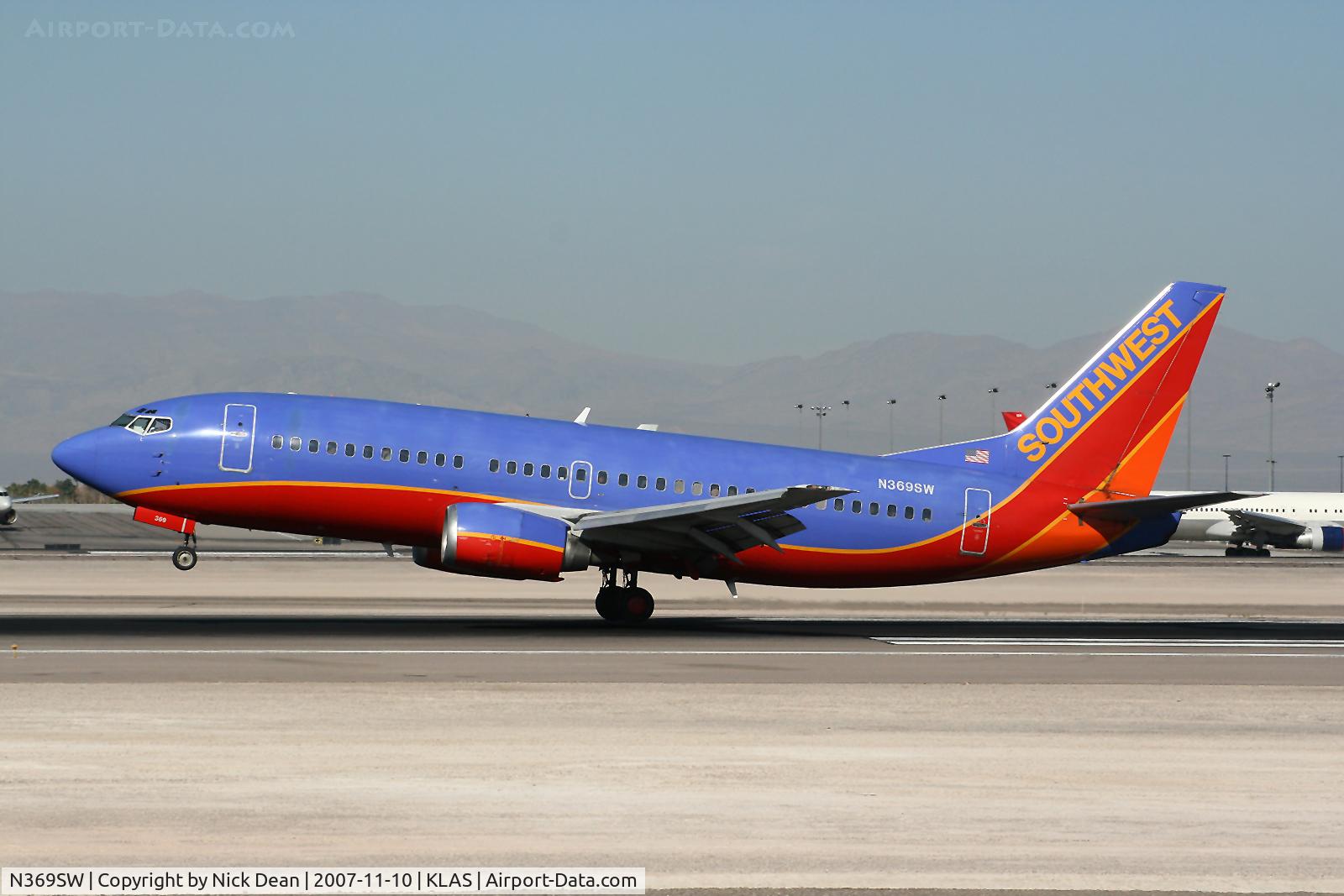 N369SW, 1993 Boeing 737-3H4 C/N 26580, /