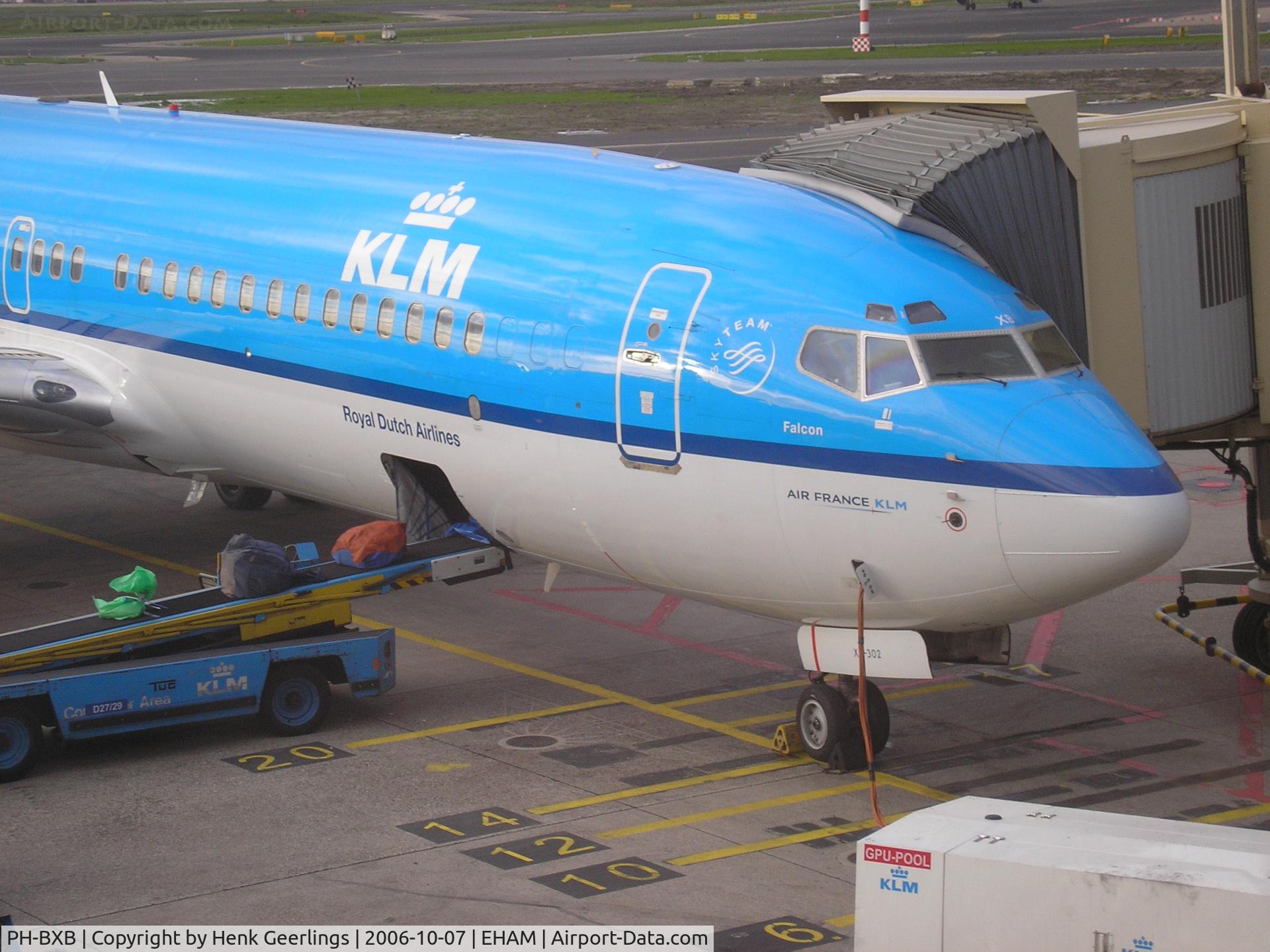 PH-BXB, 1999 Boeing 737-8K2 C/N 29132, KLM B737 at the gate, Schiphol