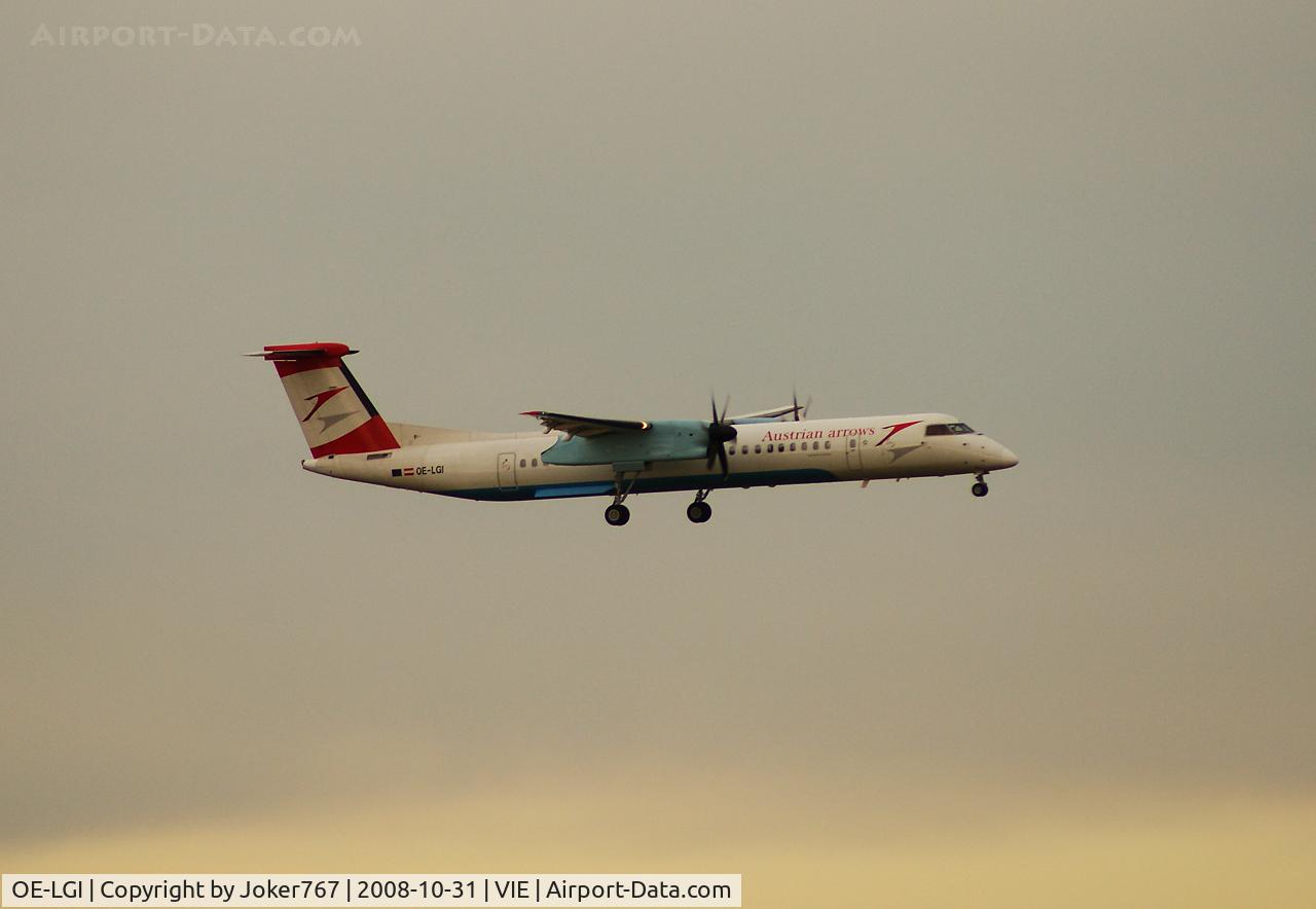 OE-LGI, 2004 De Havilland Canada DHC-8-402Q Dash 8 C/N 4100, Austrian arrows De Havilland Canada DHC-8-401