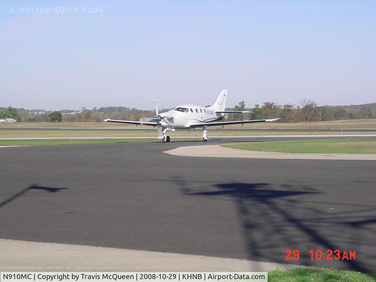 N910MC, 2008 AIR Epic LT C/N 020, Taxing to ramp...