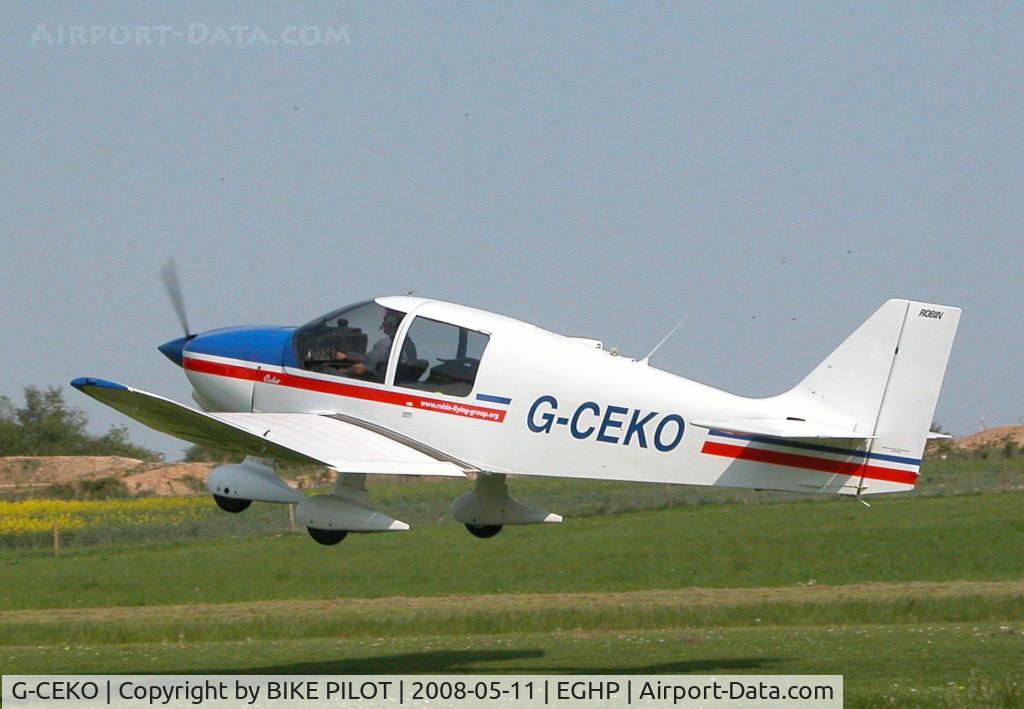 G-CEKO, 1989 Robin DR-400-100 Cadet C/N 1932, POPHAM DEHAVILLAND FLY-IN 2008