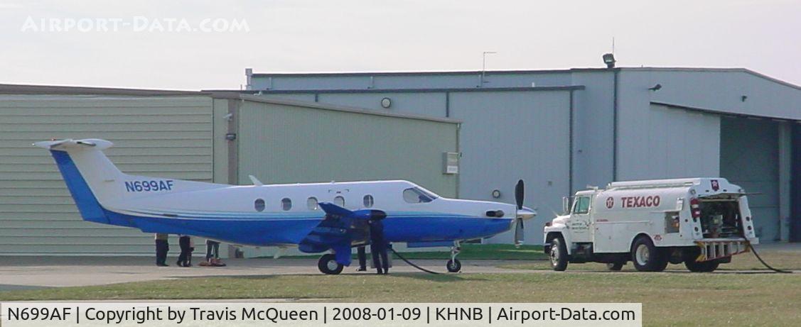 N699AF, 2006 Pilatus PC-12/47 C/N 699, Getting refueled at KHNB...