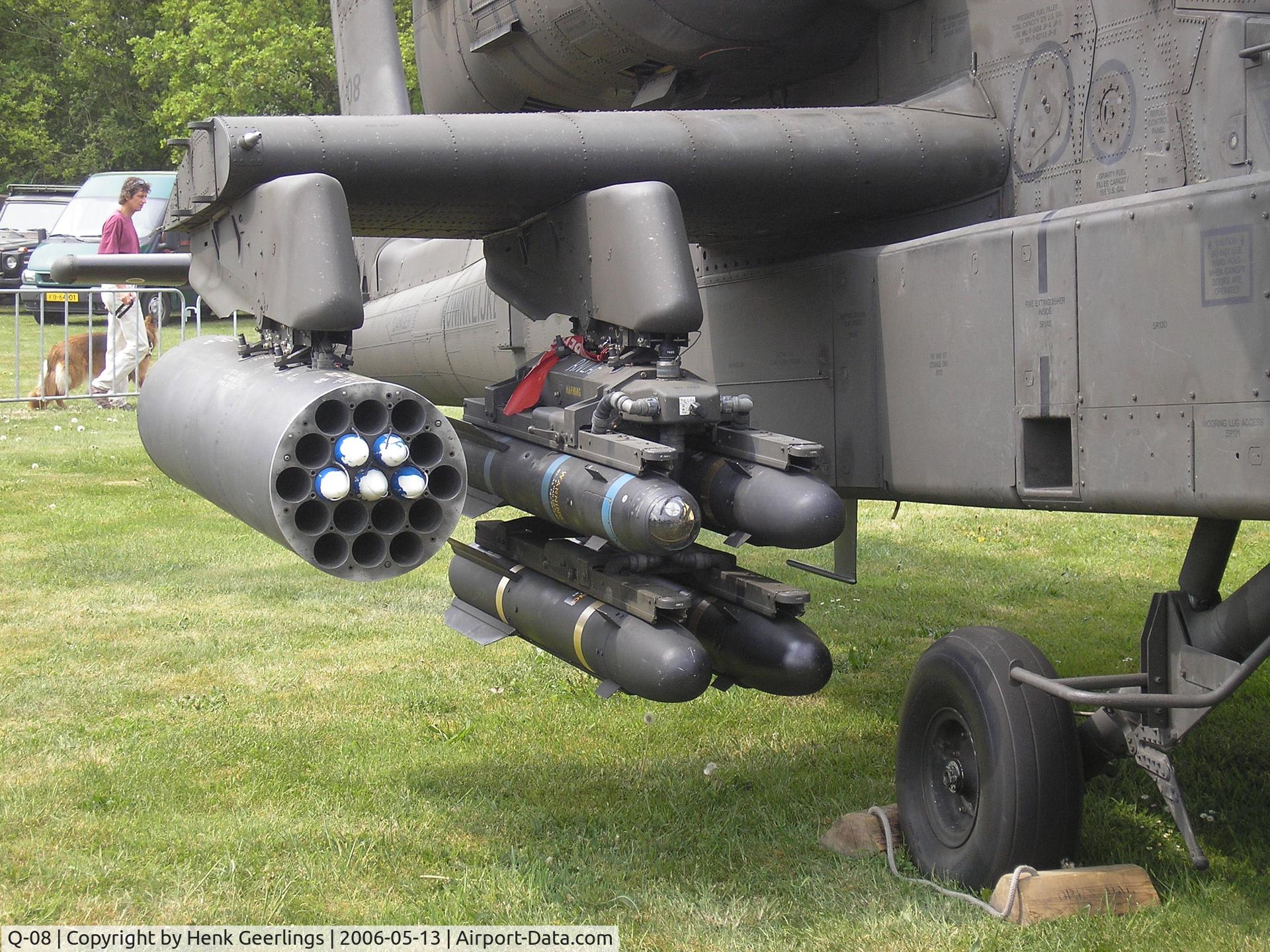 Q-08, 1998 Boeing AH-64DN Apache C/N DN008, Army Openday, 2006  Dutch AF