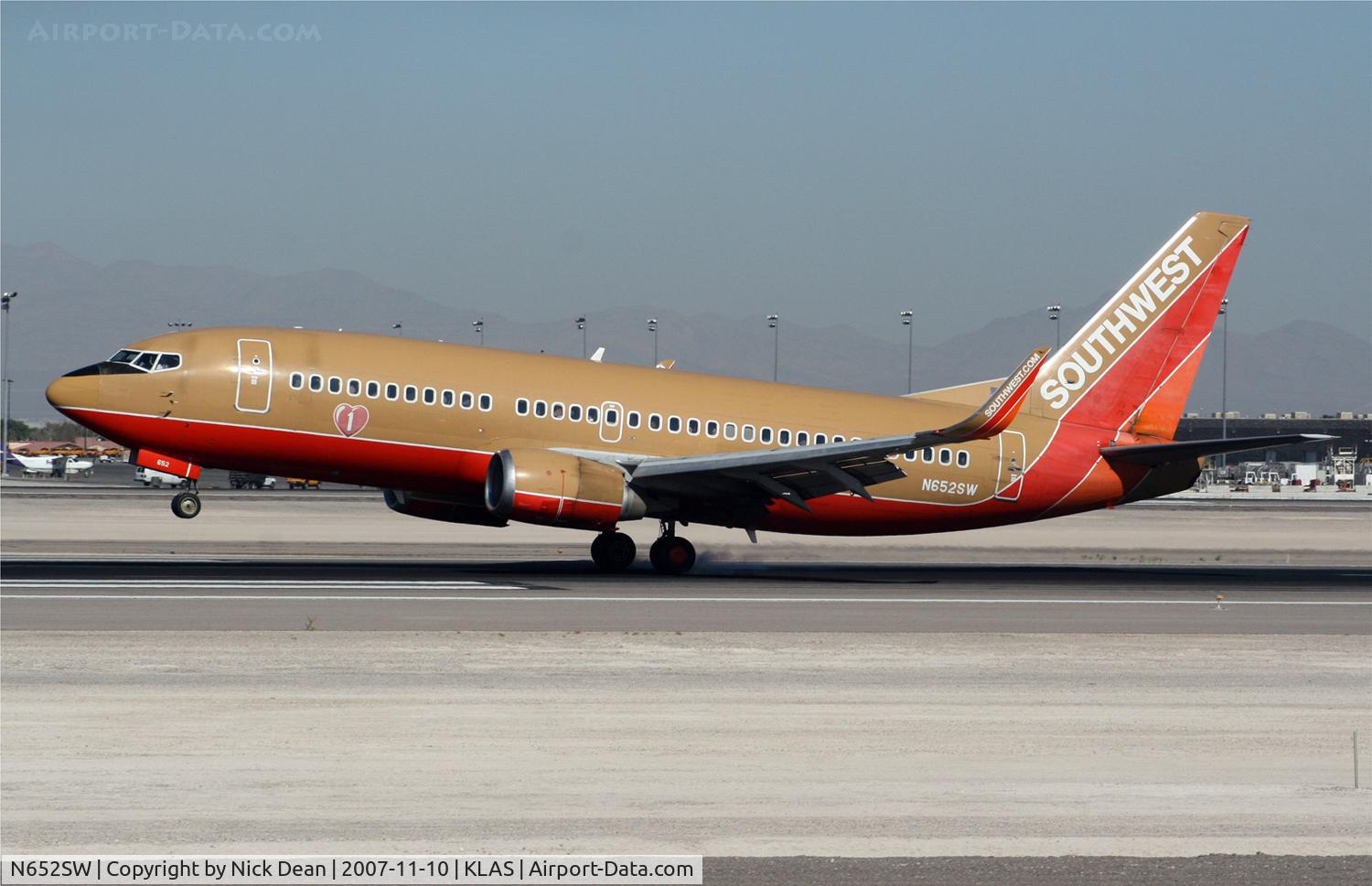 N652SW, 1997 Boeing 737-3H4 C/N 27722, /
