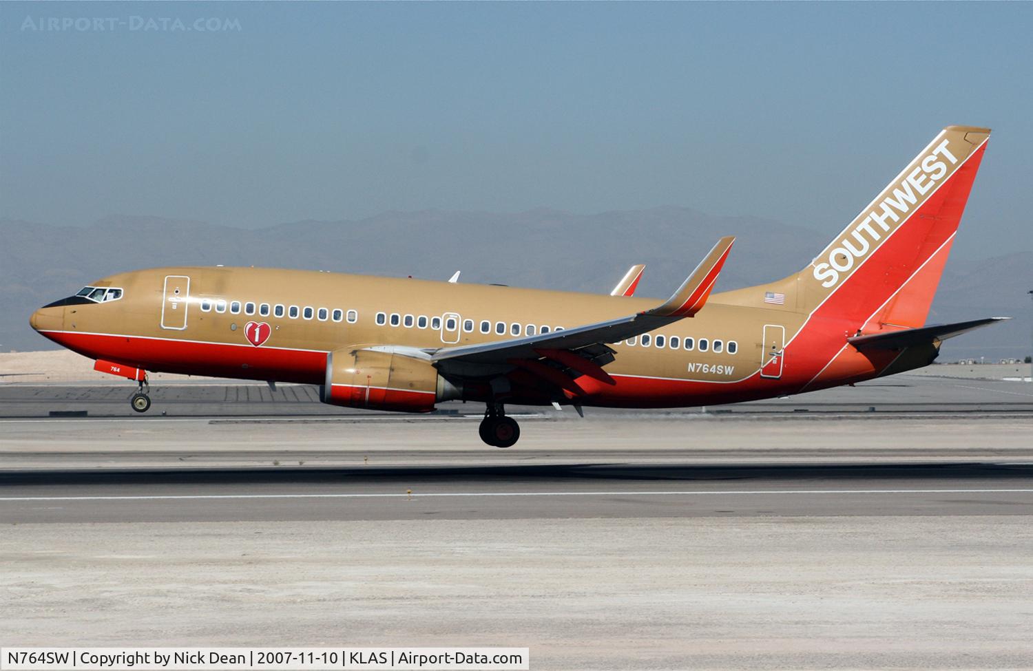 N764SW, 2000 Boeing 737-7H4 C/N 27878, /