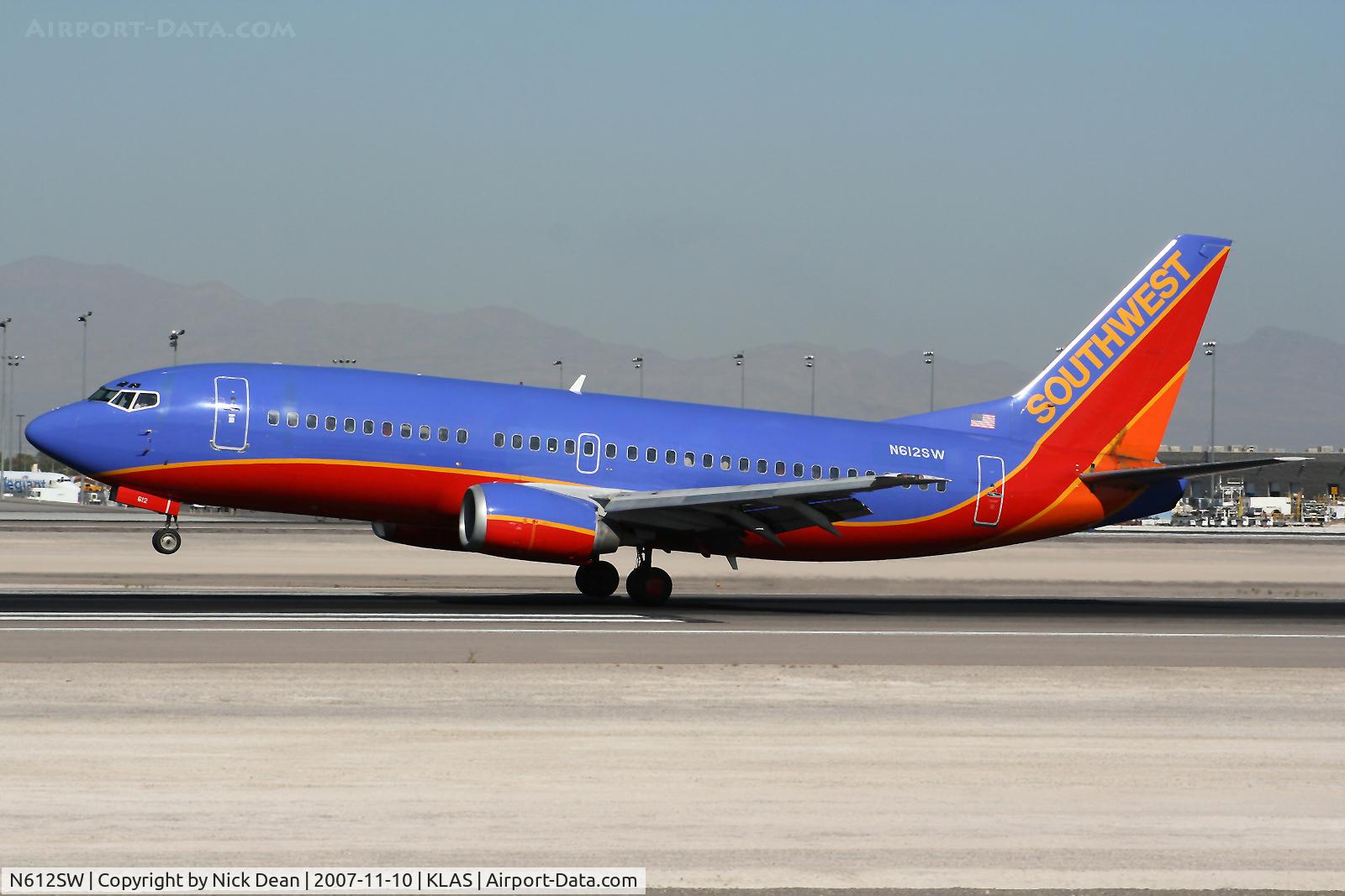 N612SW, 1995 Boeing 737-3H4 C/N 27930, /