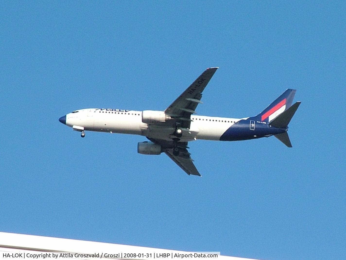 HA-LOK, 2004 Boeing 737-8Q8 C/N 30669, Ullo, Hungary. Landing LHBP