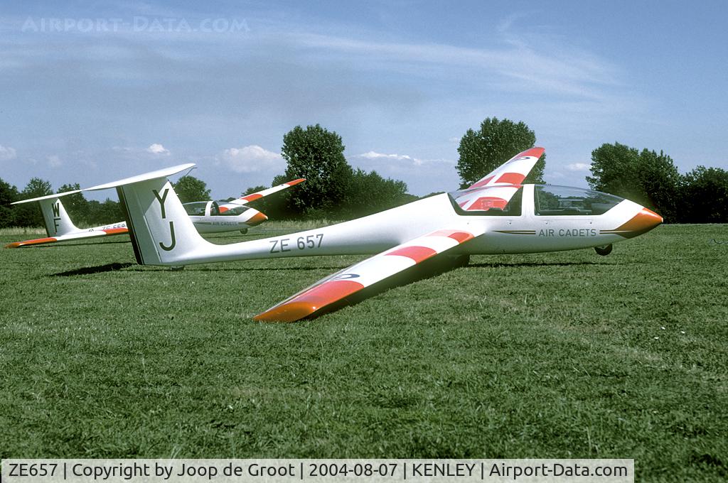 ZE657, Grob G-103 Viking TX1 C/N 34010-K-243, 615 Volunteer Gliding School operates the Viking TX.1 to make young people acquainted with flying. Behind ZE657 is ZE558.