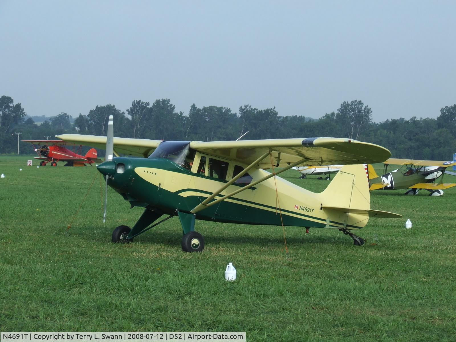 N4691T, 1959 Piper PA-22-150 Tri-Pacer C/N 22-6713, Parked at Geneseo Airshow.