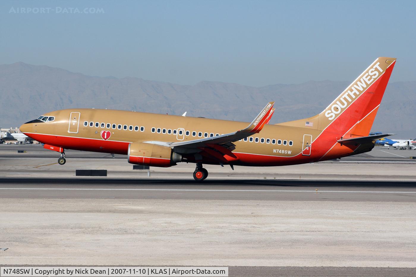 N748SW, 1999 Boeing 737-7H4 C/N 29800, /